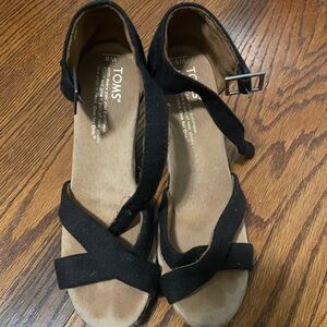 Toms black wedge sandal, Size 6